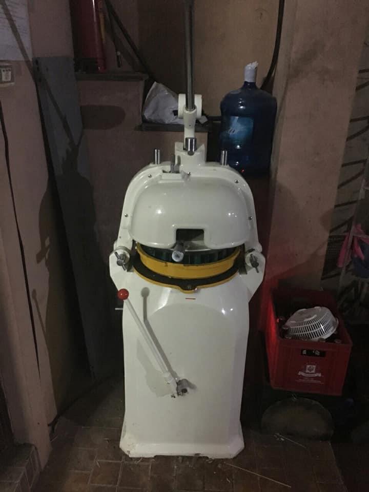 MÁY CHIA VÊ TRÒN
